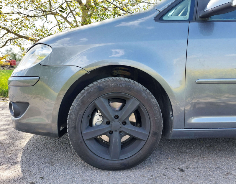 Volkswagen Touran, 1.9 tdi, 77 kW, 7 míst, navi, tažné