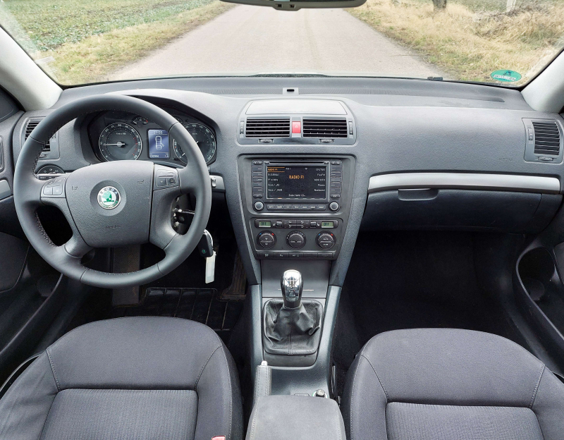 Škoda Octavia 2, 1.9 tdi, Elegance, 77 kW, combi, BKC