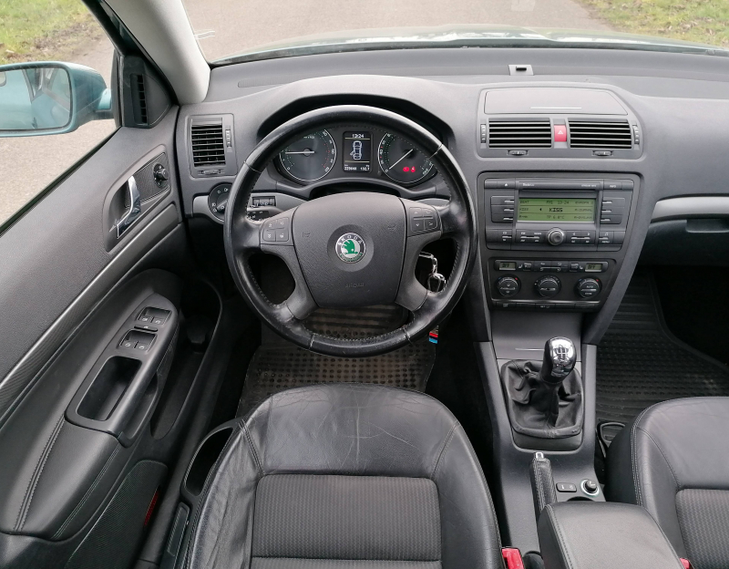 Škoda Octavia 2 combi, Elegance, 1.9 tdi, 77 kW, BXE