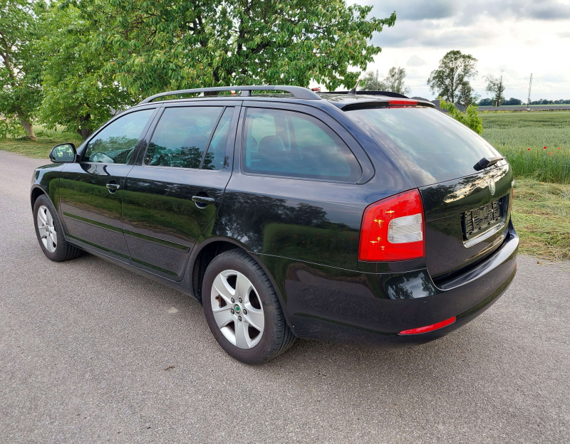 Škoda Octavia 2 Facelift, 2.0 tdi, 103 kW, elegance, xenon, kůže