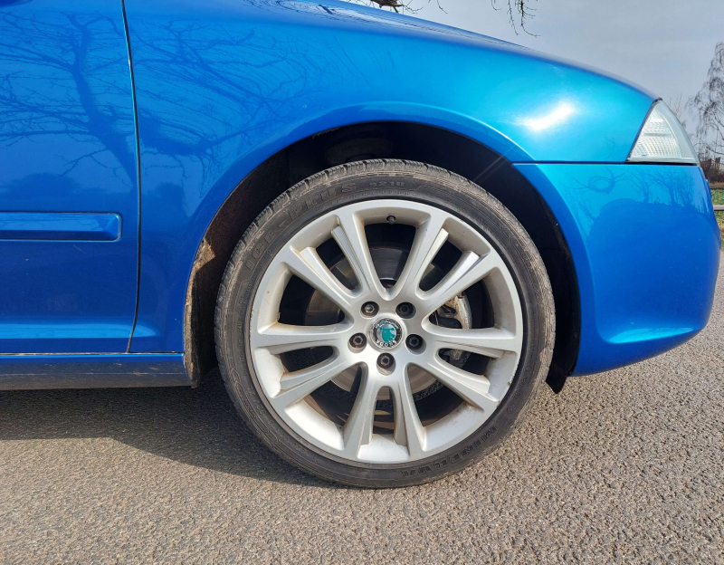 Škoda Octavia 2 RS TFSI 147 kW, modrá, BWA, 187 700 km