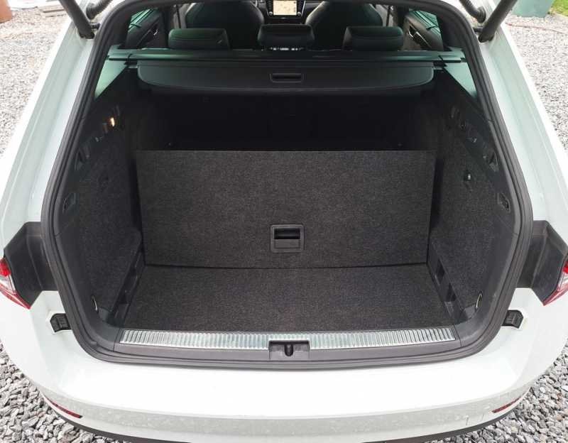 Škoda Superb III 2.0 tdi, 140 kW, SPORTLINE, DSG