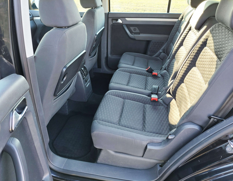 Volkswagen Touran, 1.9 tdi, 77 kW, 2008, navi, výhřev