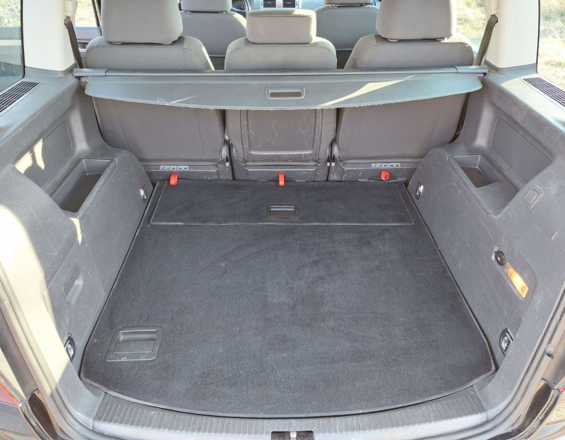 Volkswagen Touran, 1.9 tdi, 77 kW, 2008, navi, výhřev