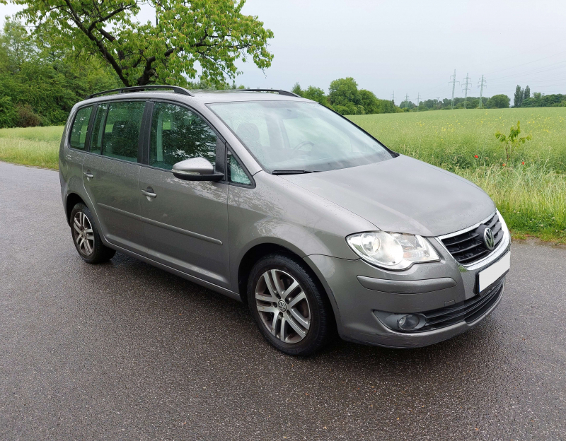 Volkswagen Touran, 1.9 tdi, 77 kW, 7 míst, navi, DPH, 07/2009