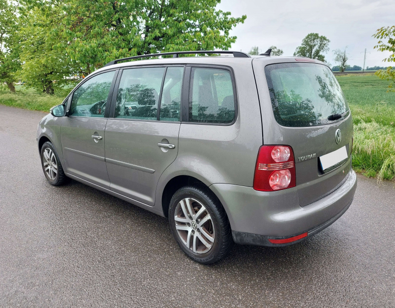 Volkswagen Touran, 1.9 tdi, 77 kW, 7 míst, navi, DPH, 07/2009