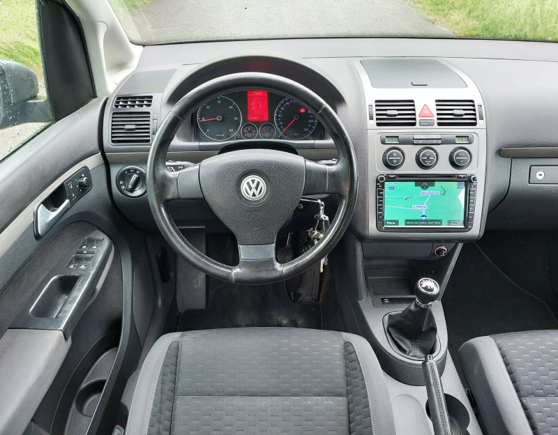 Volkswagen Touran, 1.9 tdi, 77 kW, 7 míst, navi, DPH, 07/2009