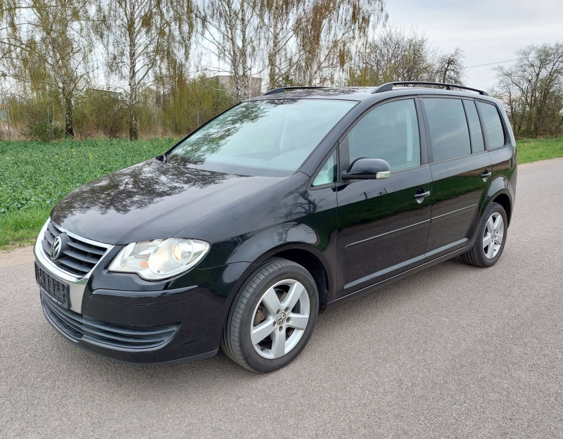 Volkswagen Touran, 1.9 tdi, 77 kW, 7 míst, navi, tažné